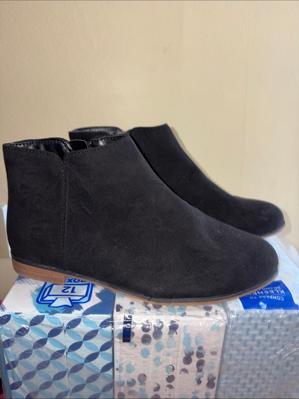 Cat and Jack girls black bootie boots size 5